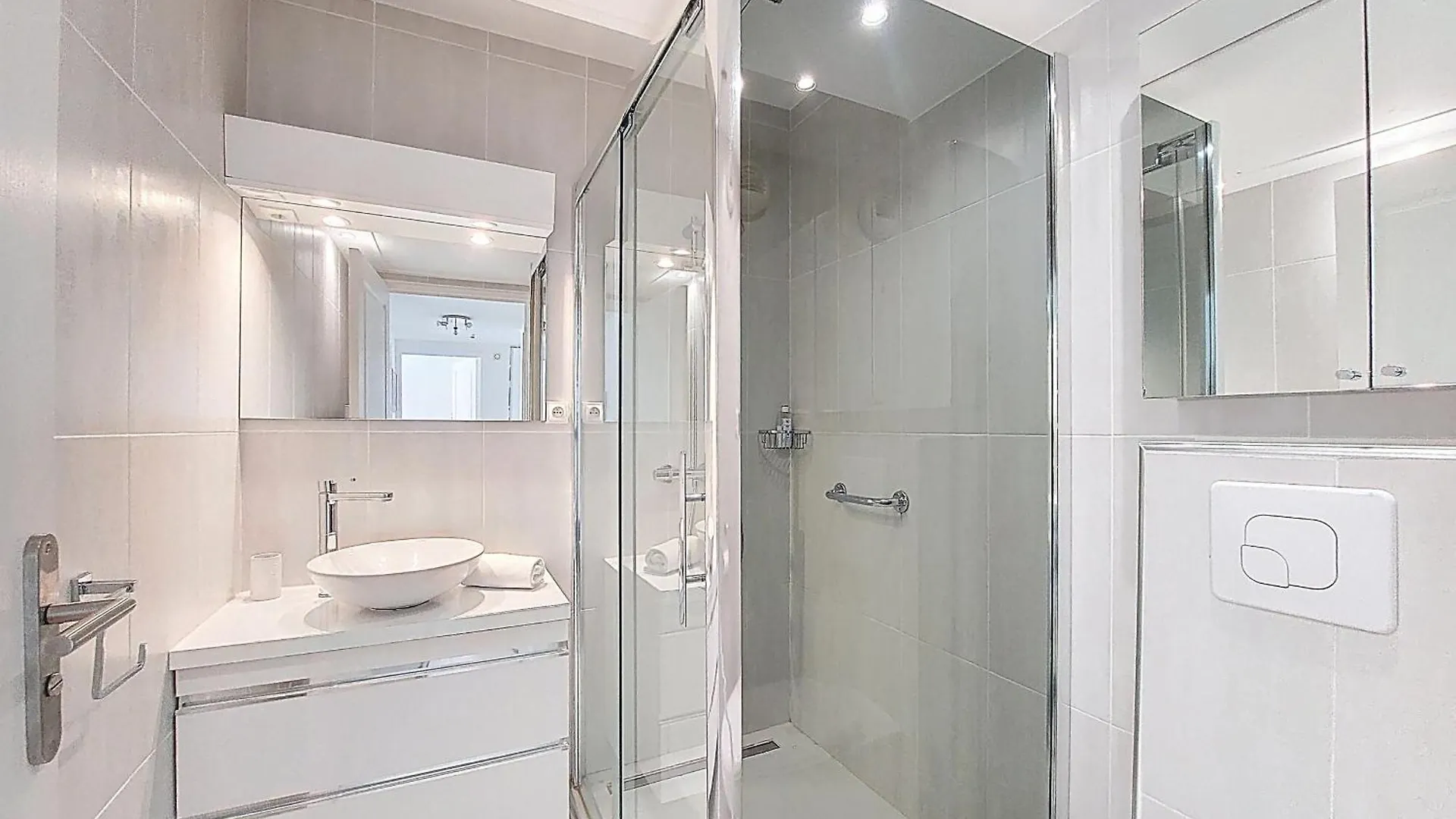 Apartment Nestor&Jeeves - Le Baccara - Terrace - Central Nice