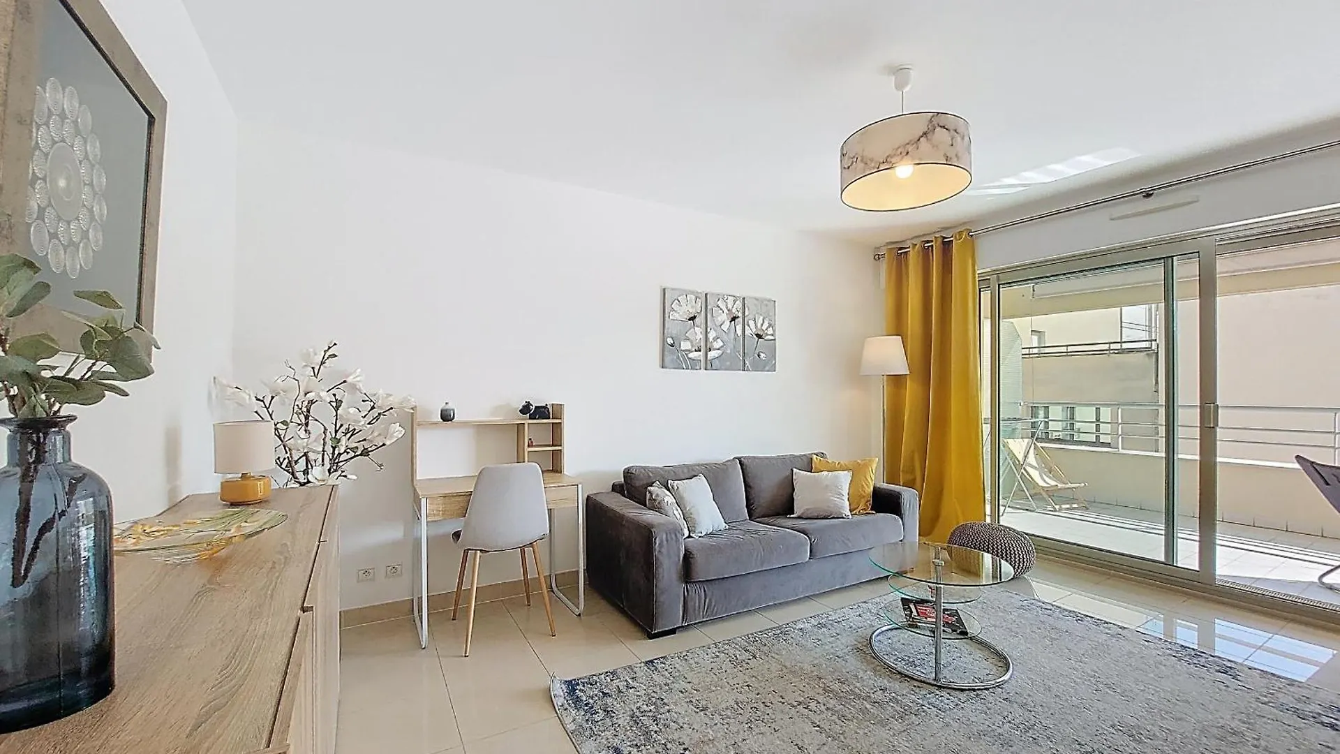 Nestor&Jeeves - Le Baccara - Terrace - Central Nice France